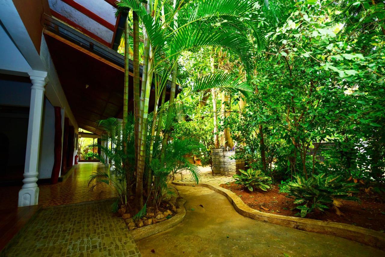 Ariya Rest & Ayurveda Spa Polonnaruwa Bagian luar foto